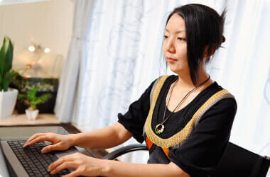 Webサイトを作りたくてフリーランスに